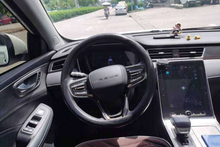 Used Roewe RX5 2025 PLUS 330TGI Automatic Trendsetting Smart Edition Steering Wheel