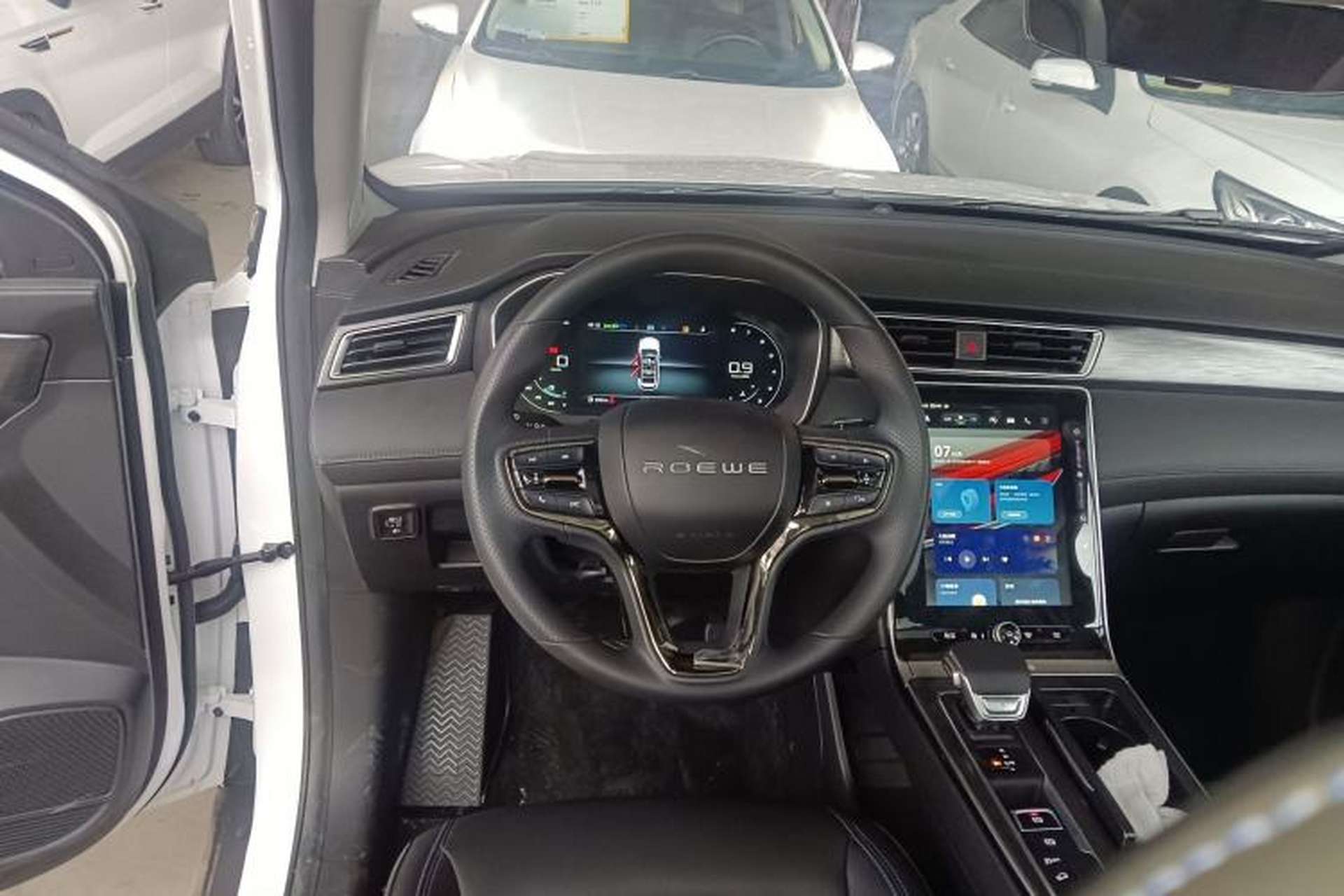 Used Roewe RX5 2025 PLUS 330TGI Automatic Trendsetting Smart Edition Steering Wheel