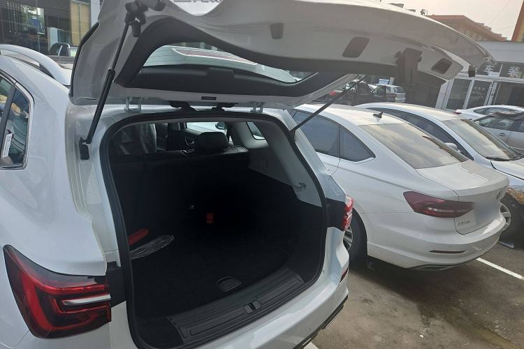 Used Roewe RX5 2025 PLUS 330TGI Automatic Trendsetting Smart Edition Trunk