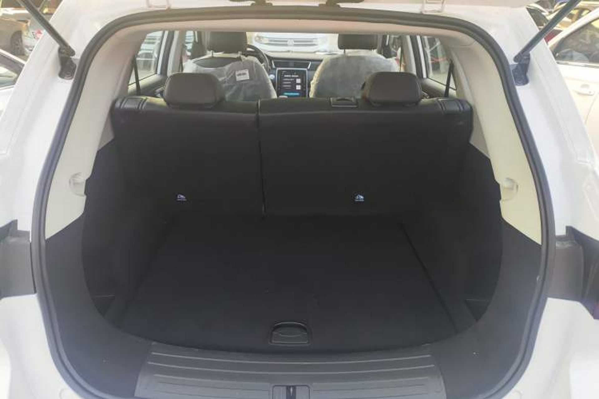 Used Roewe RX5 2025 PLUS 330TGI Automatic Trendsetting Smart Edition Trunk