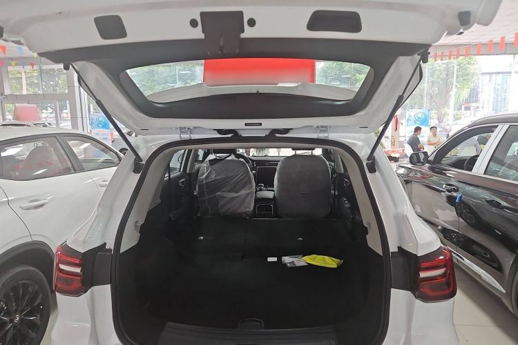 Used Roewe RX5 2025 PLUS 330TGI Automatic Trendsetting Smart Edition Trunk
