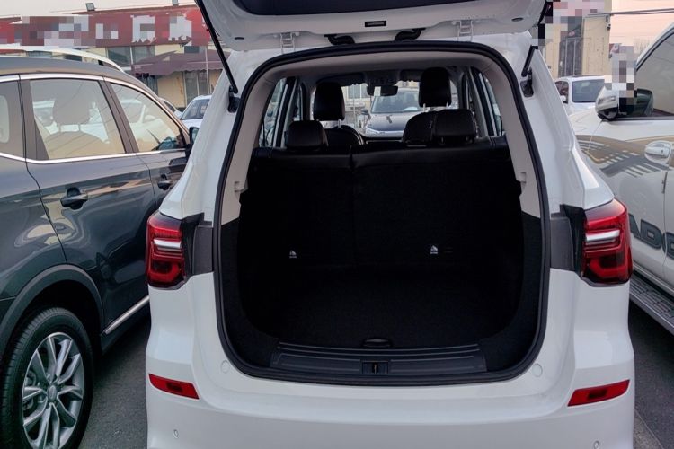 Used Roewe RX5 2025 PLUS 330TGI Automatic Trendsetting Smart Edition Trunk