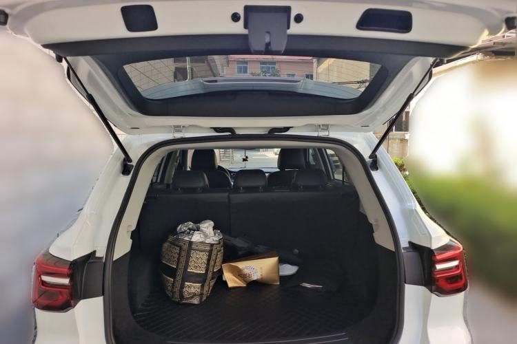 Used Roewe RX5 2025 PLUS 330TGI Automatic Trendsetting Smart Edition Trunk