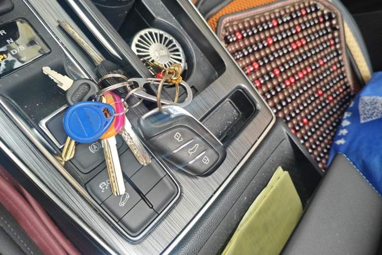 Used Roewe RX5 2025 PLUS 330TGI Automatic Trendsetting Smart Edition Vehicle Key