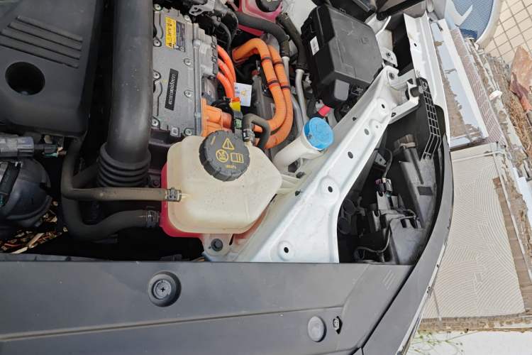 Used Roewe RX5 eMAX 2022 1.5T PHEV Fearless Deluxe Edition Engine Bay Left