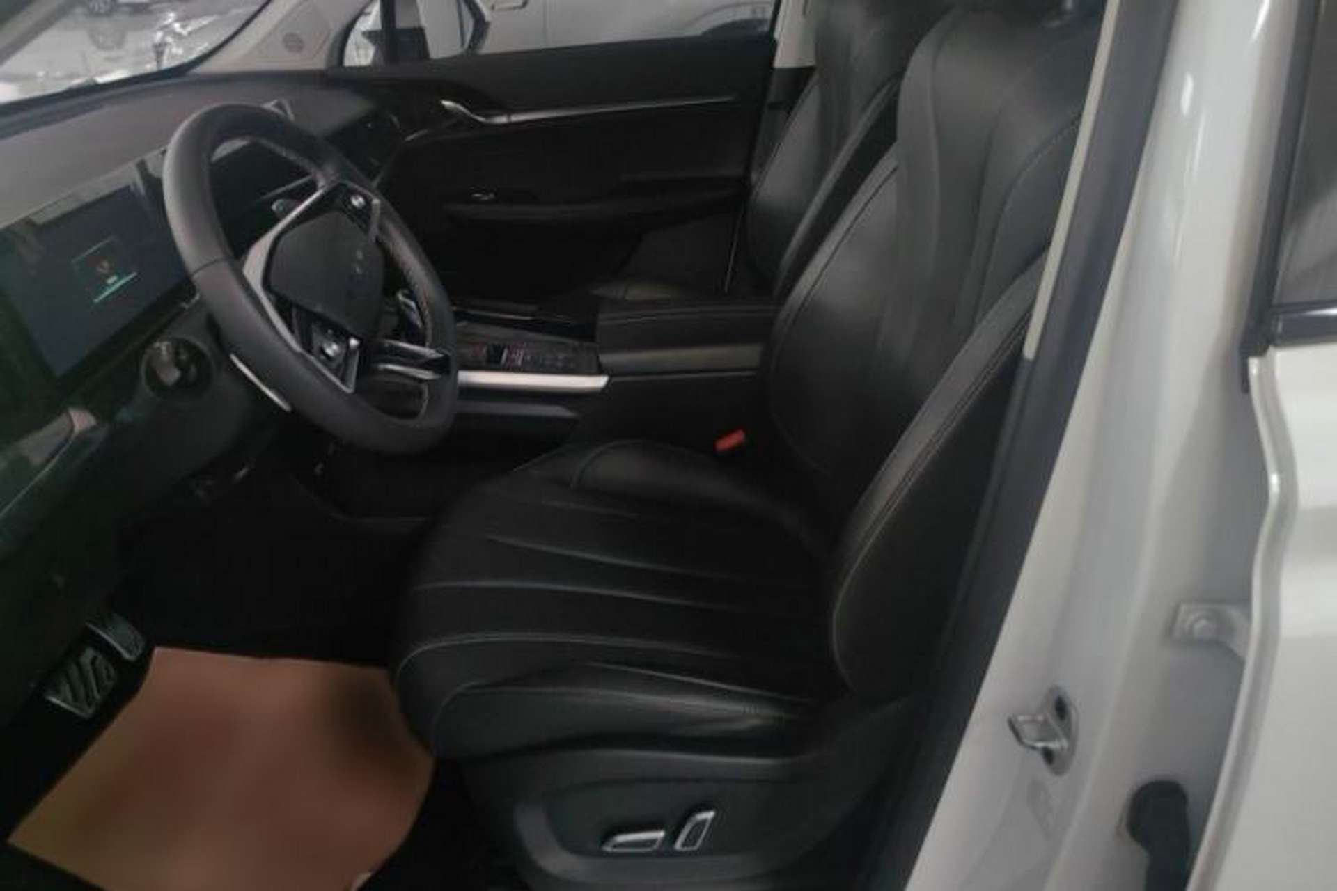 Used Roewe RX5 eMAX 2022 1.5T PHEV Fearless Deluxe Edition Left Front Seat