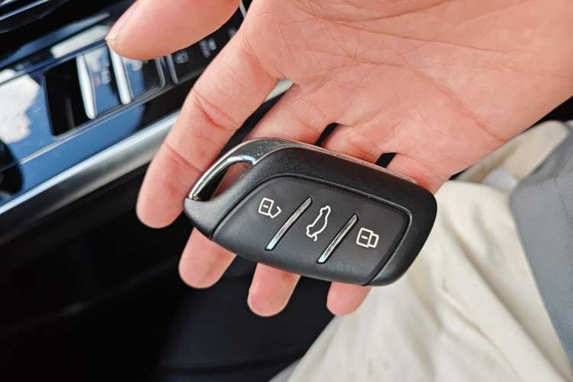 Used Roewe RX5 eMAX 2022 1.5T PHEV Fearless Deluxe Edition Vehicle Key