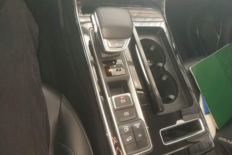 Used Roewe RX5 eMAX 2020 500 PHEV Smart Cabin Flagship Edition Gear Lever