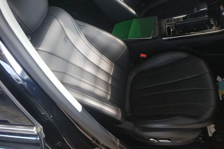 Used Roewe RX5 eMAX 2020 500 PHEV Smart Cabin Flagship Edition Right Front Seat