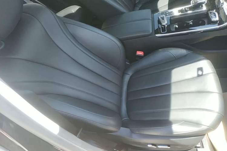 Used Roewe RX5 eMAX 2020 500 PHEV Smart Cabin Flagship Edition Right Front Seat