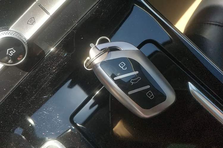 Used Roewe RX5 eMAX 2020 500 PHEV Smart Cabin Flagship Edition Vehicle Key