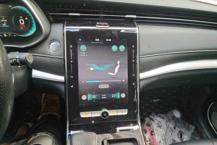 Used Roewe RX5 eMAX 2020 500 PHEV Smart Cabin Flagship Edition Audio And AC Panel