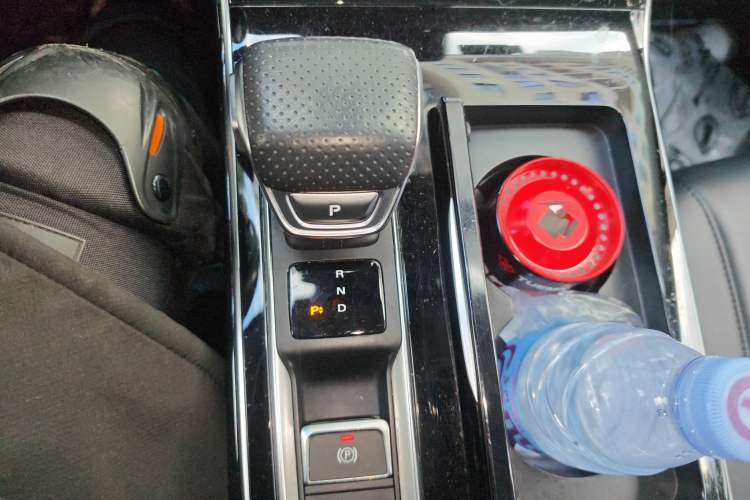 Used Roewe RX5 eMAX 2020 500 PHEV Smart Cabin Flagship Edition Gear Lever