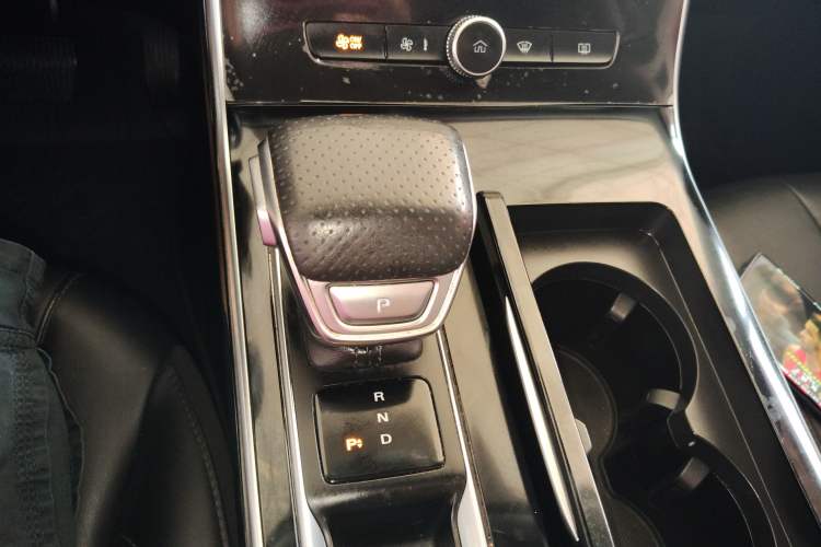 Used Roewe RX5 eMAX 2020 500 PHEV 4G-Connected Luxury Edition Gear Lever