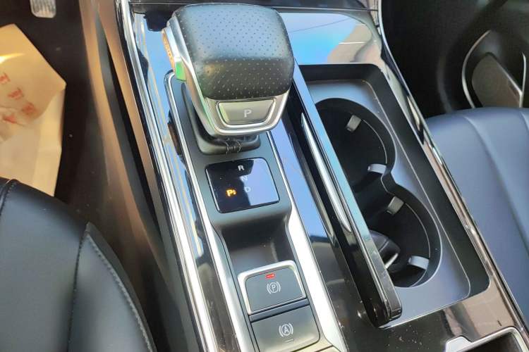 Used Roewe RX5 eMAX 2020 500 PHEV Smart Cabin Flagship Edition Gear Lever