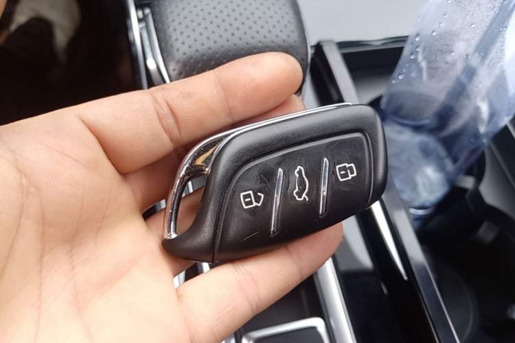 Used Roewe RX5 eMAX 2020 500 PHEV 4G-Connected Luxury Edition Interior 1