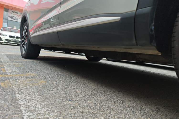 Used Roewe RX5 eMAX 2020 500 PHEV 4G-Connected Luxury Edition Left Side Sill