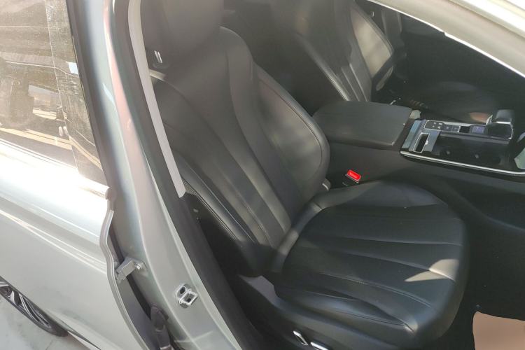 Used Roewe RX5 eMAX 2020 500 PHEV Smart Cabin Flagship Edition Right Front Seat