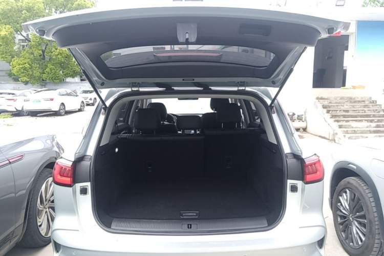 Used Roewe RX5 eMAX 2020 500 PHEV 4G-Connected Luxury Edition Trunk
