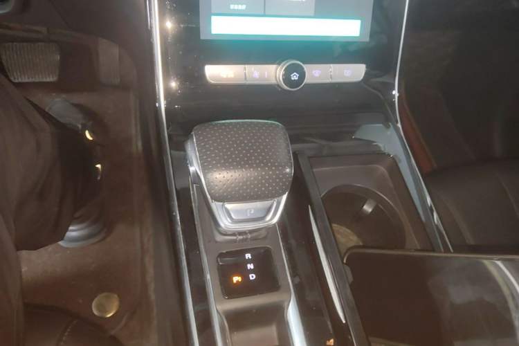 Used Roewe RX5 eMAX 2020 500 PHEV Smart Cabin Flagship Edition Gear Lever