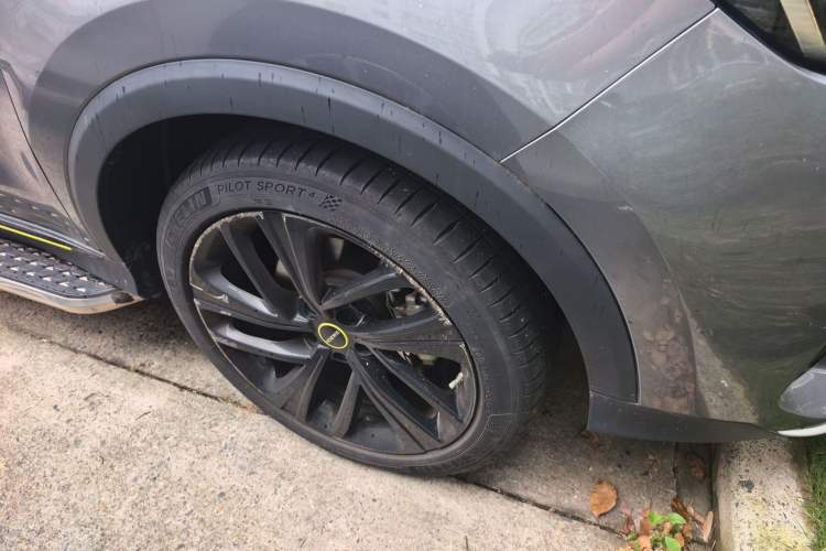 Used Roewe RX5 eMAX 2020 500 PHEV Premium Smart Cabin Right Front Wheel Hub