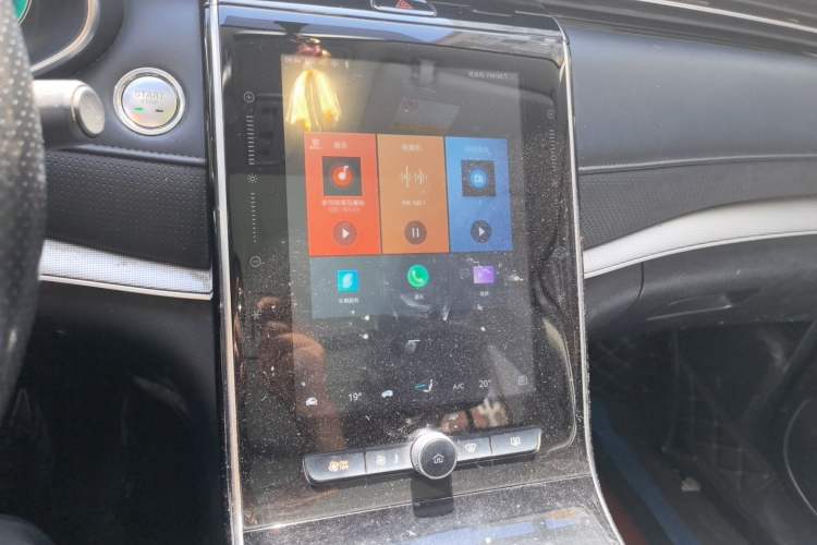 Used Roewe RX5 eMAX 2020 500 PHEV 4G-Connected Luxury Edition Audio And AC Panel
