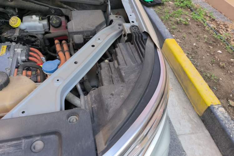 Used Roewe RX5 eMAX 2020 500 PHEV 4G-Connected Luxury Edition Engine Bay Left