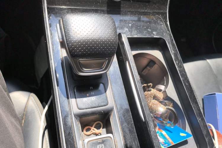 Used Roewe RX5 eMAX 2020 500 PHEV 4G-Connected Luxury Edition Gear Lever