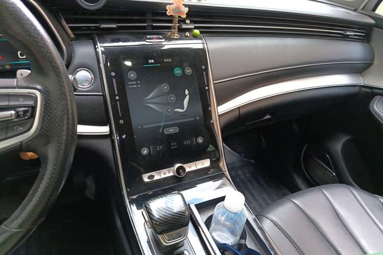 Used Roewe RX5 eMAX 2020 500 PHEV Smart Cabin Flagship Edition Audio And AC Panel