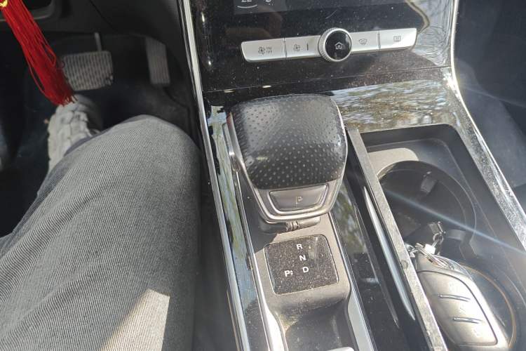 Used Roewe RX5 eMAX 2020 500 PHEV Smart Cabin Flagship Edition Gear Lever