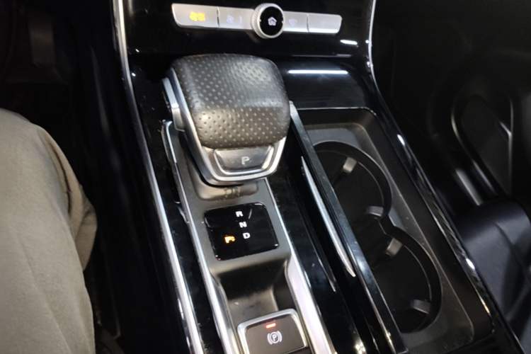 Used Roewe RX5 eMAX 2020 500 PHEV Smart Cabin Flagship Edition Gear Lever