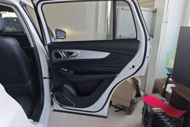 Used Roewe RX5 eMAX 2020 500 PHEV 4G-Connected Luxury Edition Interior 6