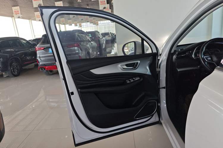 Used Roewe RX5 eMAX 2020 500 PHEV 4G-Connected Luxury Edition Interior 7