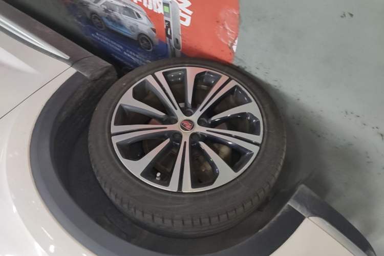 Used Roewe RX5 eMAX 2020 500 PHEV Smart Cabin Flagship Edition Left Front Wheel Hub