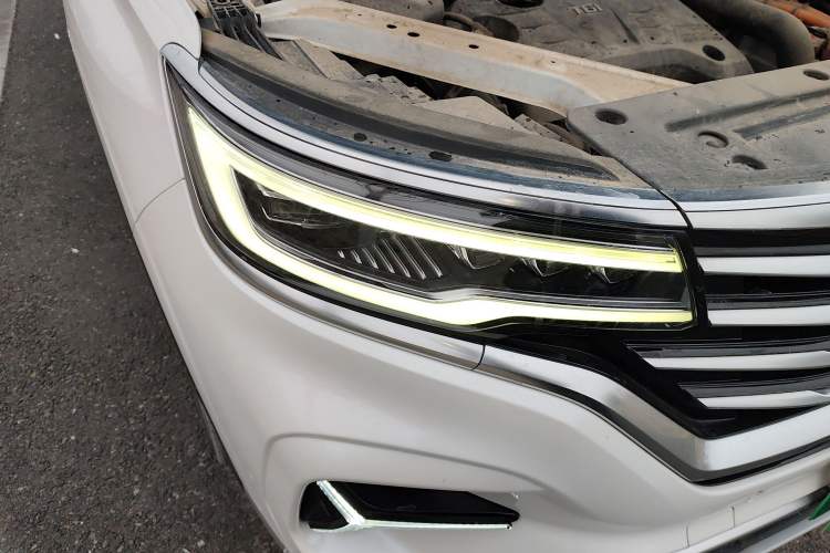 Used Roewe RX5 eMAX 2020 500 PHEV Premium Smart Cabin Right Front Headlight