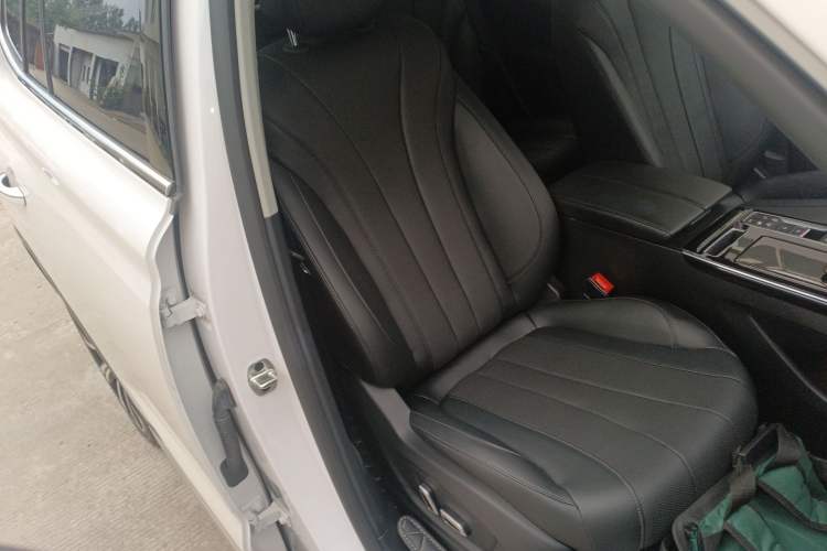 Used Roewe RX5 eMAX 2020 500 PHEV Premium Smart Cabin Right Front Seat