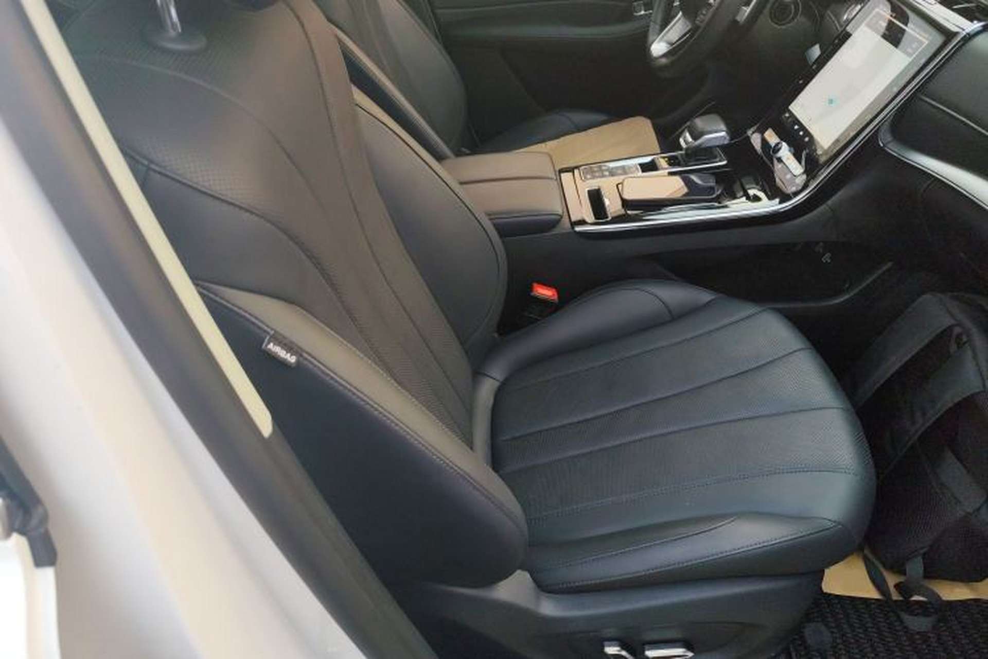 Used Roewe RX5 eMAX 2020 500 PHEV Premium Smart Cabin Right Front Seat