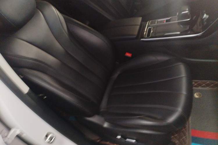 Used Roewe RX5 eMAX 2020 500 PHEV 4G-Connected Luxury Edition Right Front Seat
