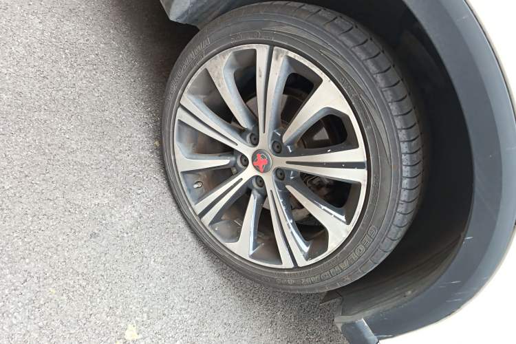 Used Roewe RX5 eMAX 2020 500 PHEV Smart Cabin Flagship Edition Right Front Wheel Hub