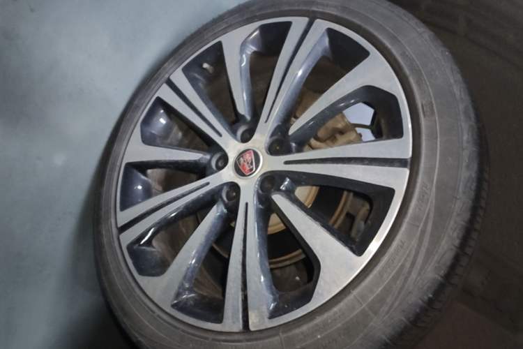 Used Roewe RX5 eMAX 2020 500 PHEV Smart Cabin Flagship Edition Right Rear Wheel Hub