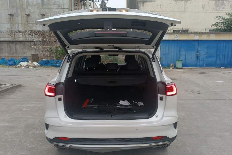 Used Roewe RX5 eMAX 2020 500 PHEV Premium Smart Cabin Trunk
