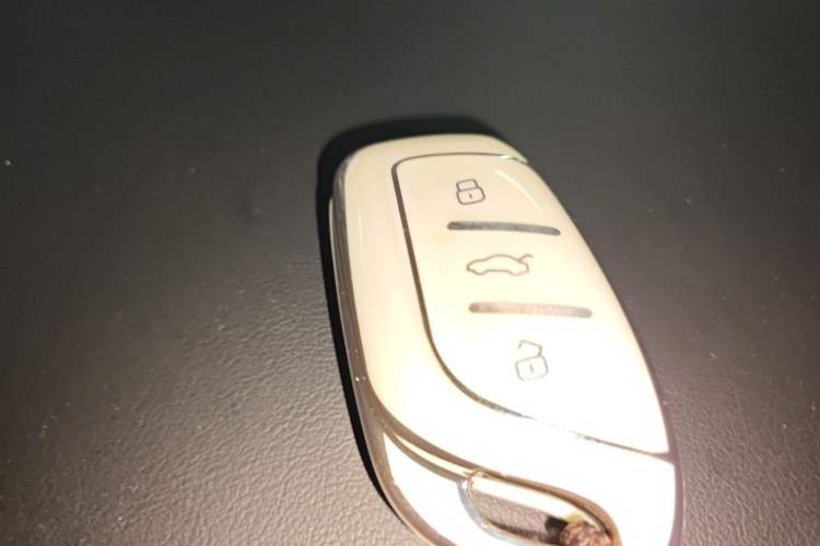 Used Roewe RX5 eMAX 2020 500 PHEV Smart Cabin Flagship Edition Vehicle Key