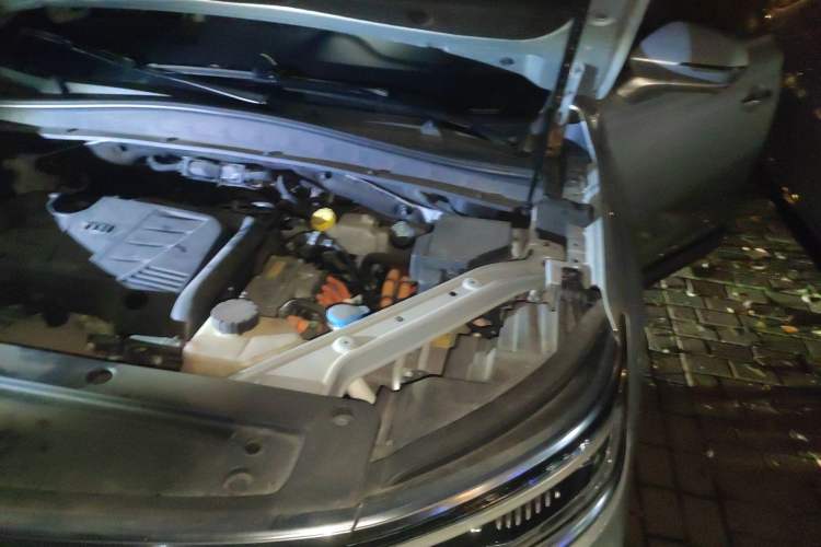 Used Roewe RX5 eMAX 2020 500 PHEV Smart Cabin Flagship Edition Engine Bay Left
