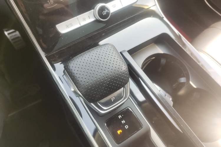 Used Roewe RX5 eMAX 2020 500 PHEV Smart Cabin Flagship Edition Gear Lever