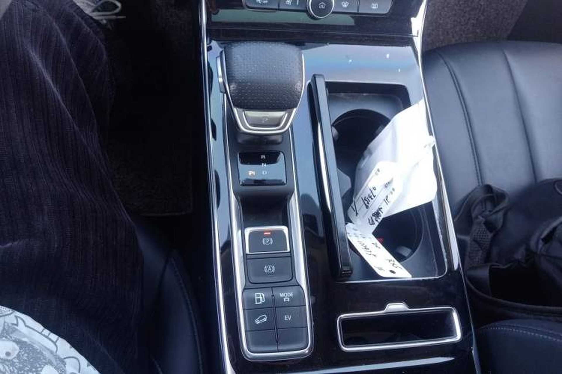 Used Roewe RX5 eMAX 2020 500 PHEV 4G-Connected Luxury Edition Gear Lever