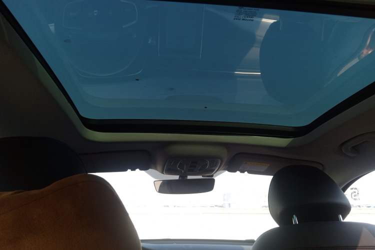 Used Roewe RX5 eMAX 2020 500 PHEV 4G-Connected Luxury Edition Headliner
