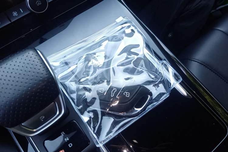 Used Roewe RX5 eMAX 2020 500 PHEV 4G-Connected Luxury Edition Interior 1