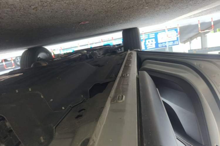 Used Roewe RX5 eMAX 2020 500 PHEV 4G-Connected Luxury Edition Left Side Sill