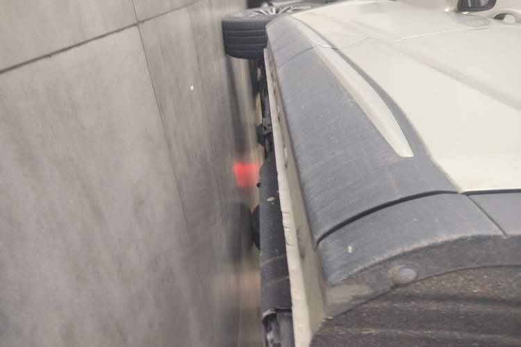 Used Roewe RX5 eMAX 2020 500 PHEV 4G-Connected Luxury Edition Left Side Sill
