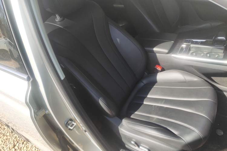 Used Roewe RX5 eMAX 2020 500 PHEV Smart Cabin Flagship Edition Right Front Seat